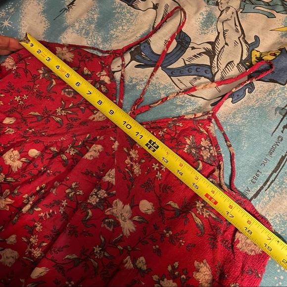 🌼💫🌺 3 Pack of AEO Tanks 🌺💫🌼 - Picture 9 of 16